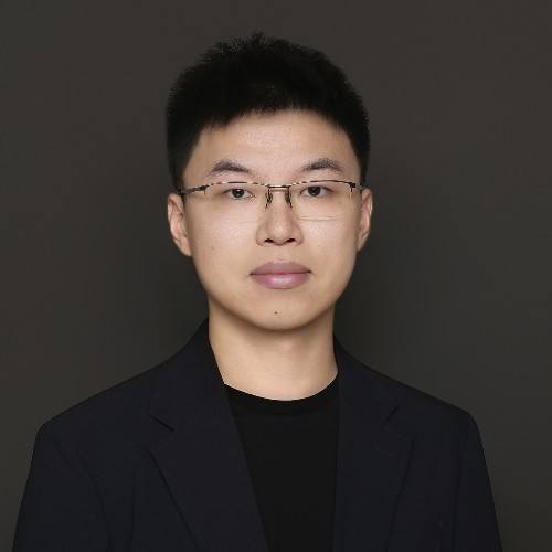 Portrait of Dr Guangyu Li
