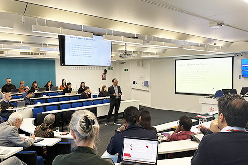 Professor Feng Li presents at Bayes Research Day