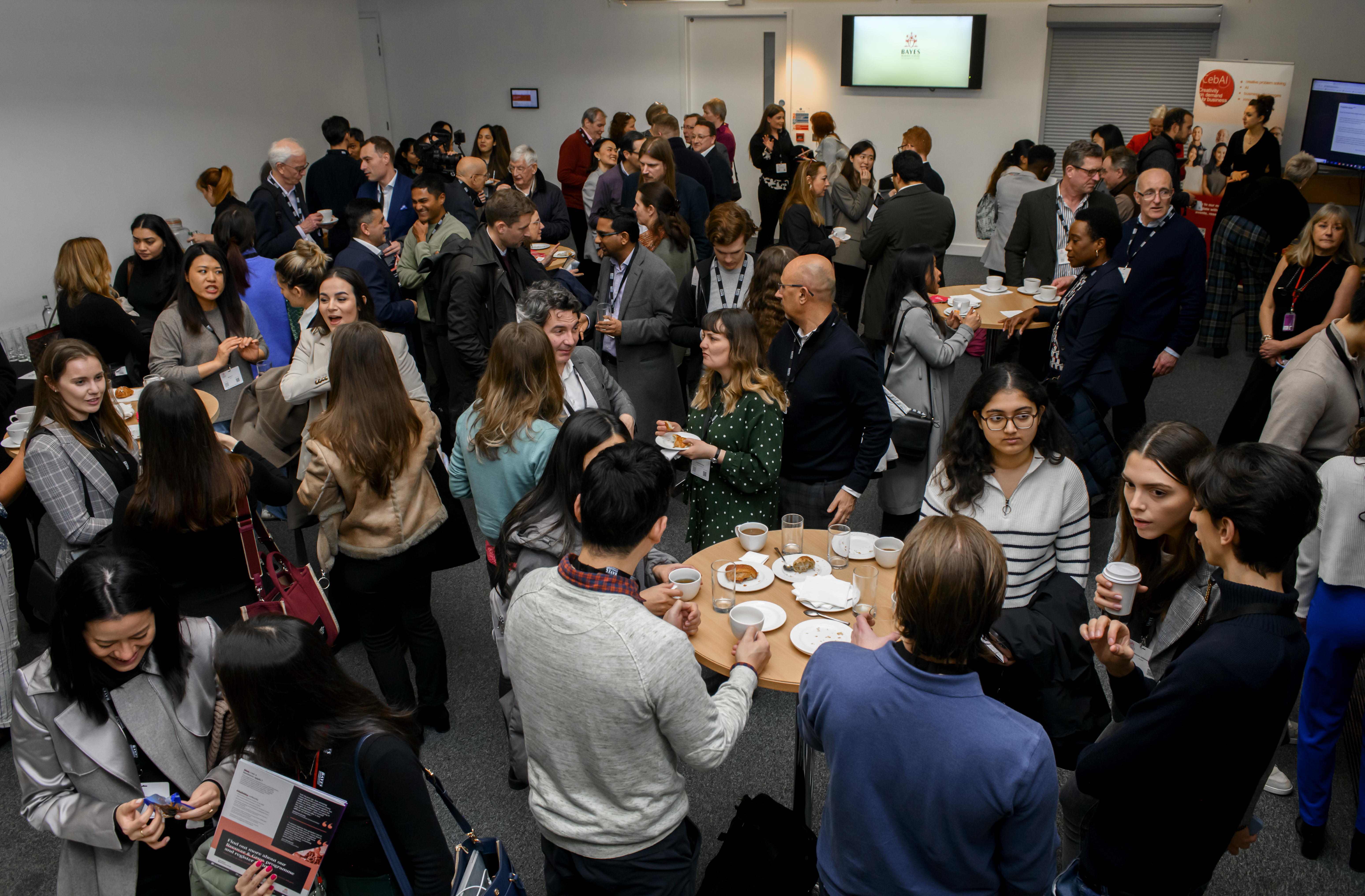 Crowds gather to discuss at Bayes Innovate 2023