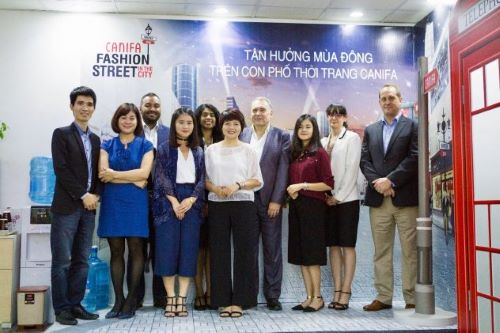 MBA students in Vietnam for the study trip