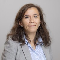 Portrait of Dr Miranda Lewis